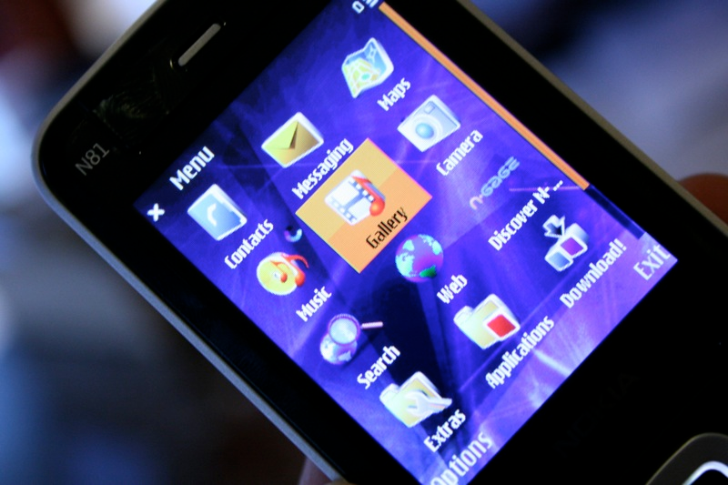 Illustration for article titled Hands On the Nokia N81 (Verdict: Really Loud Music Phone)